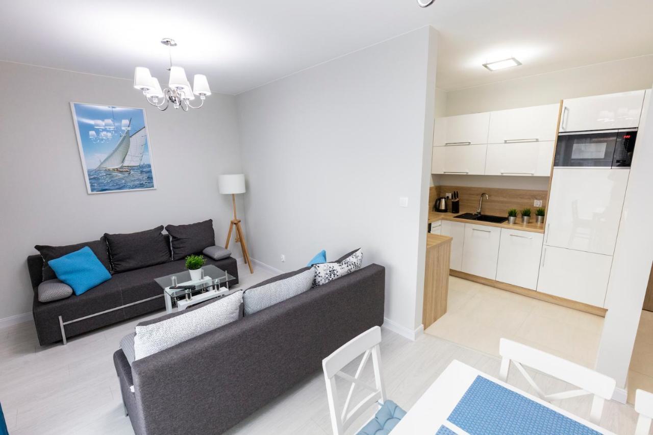 Apartament 7M Z Basenem W Jednym Budynku Klifowa Rewal Bon Turystyczny !!! Free Private Parking Exterior photo