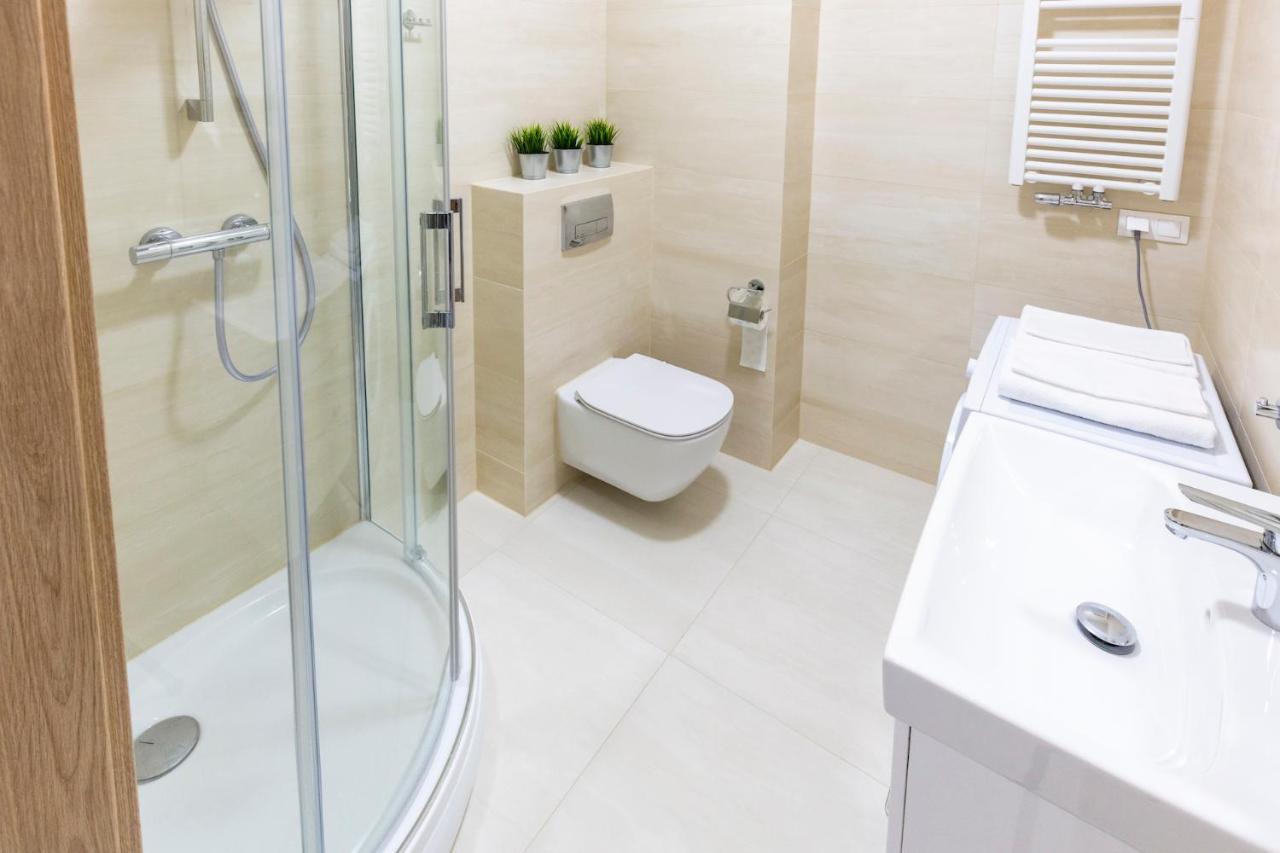 Apartament 7M Z Basenem W Jednym Budynku Klifowa Rewal Bon Turystyczny !!! Free Private Parking Exterior photo