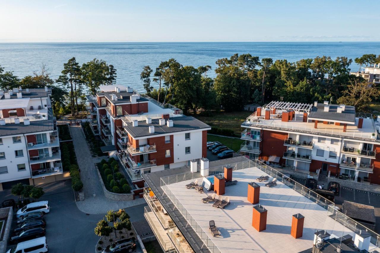 Apartament 7M Z Basenem W Jednym Budynku Klifowa Rewal Bon Turystyczny !!! Free Private Parking Exterior photo