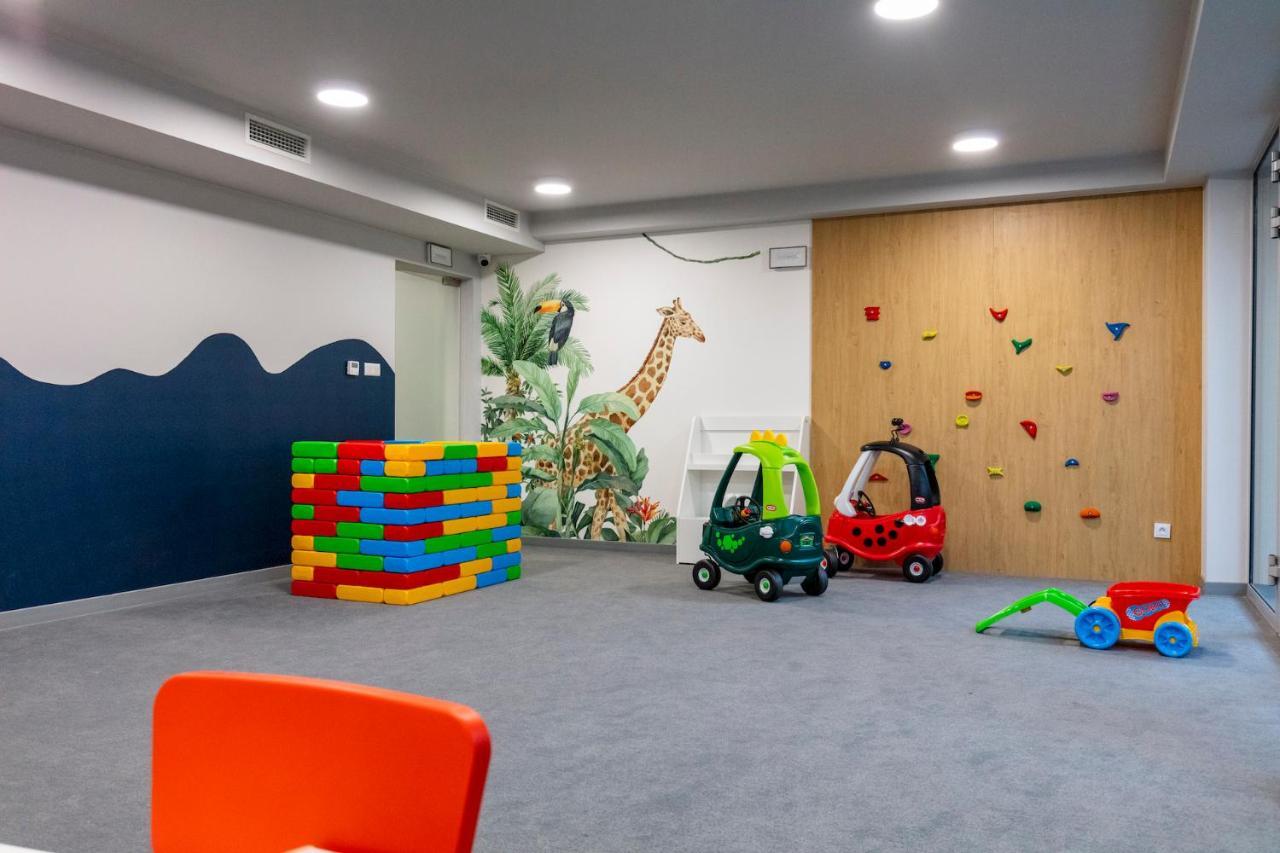 Apartament 7M Z Basenem W Jednym Budynku Klifowa Rewal Bon Turystyczny !!! Free Private Parking Exterior photo